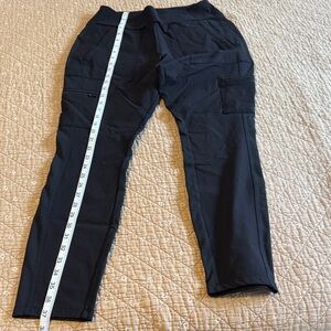 Athleta Women’s Headlands Hybrid Cargo Pants - Black Size 10